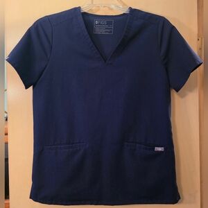 FIGS Casma Three-Pocket Scrub Top™ Women's Scrub Top Navy Blue Size M